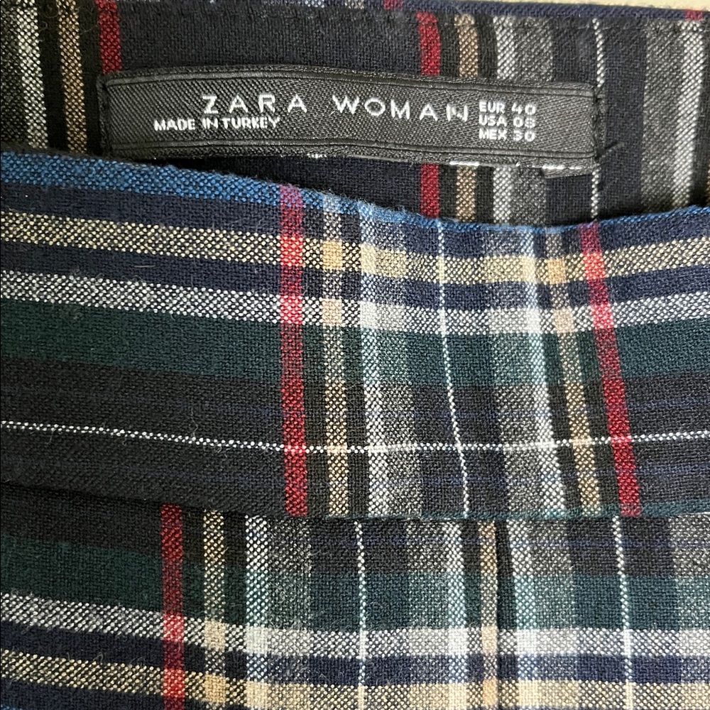 Zara Multicolored Plaid Cropped Flair Pants Sz 8 - Picture 4 of 5